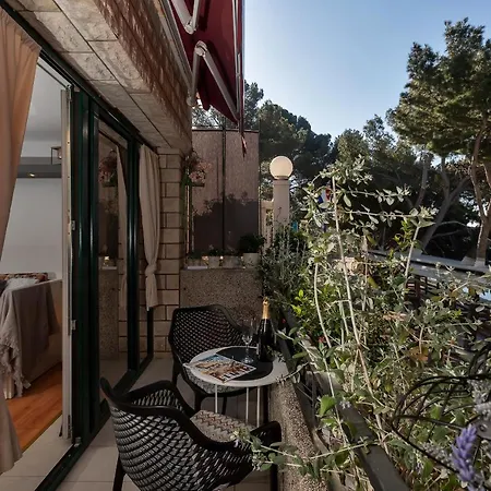 Apartment Mucrum Makarska Exterior photo